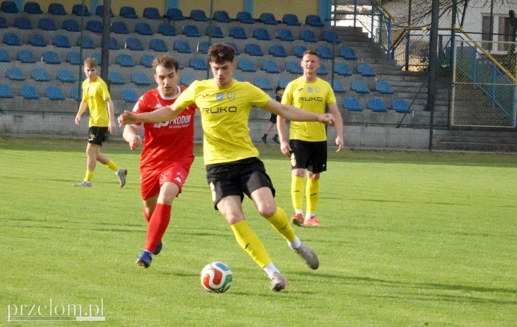 Mecz pucharowy MKS Trzebinia - Wisła II Kraków 1-2