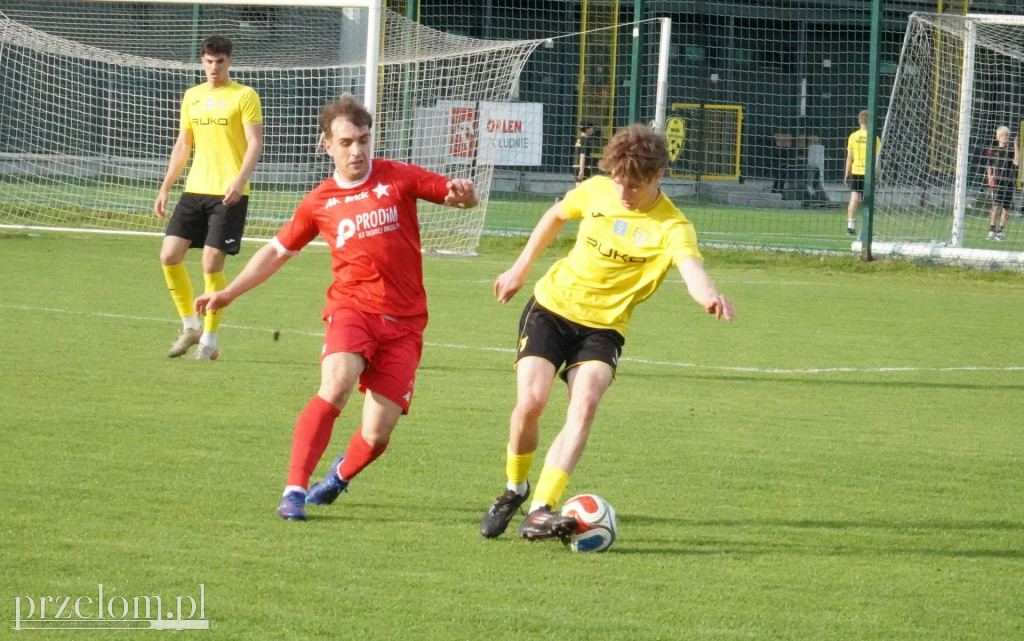 Mecz pucharowy MKS Trzebinia - Wisła II Kraków 1-2