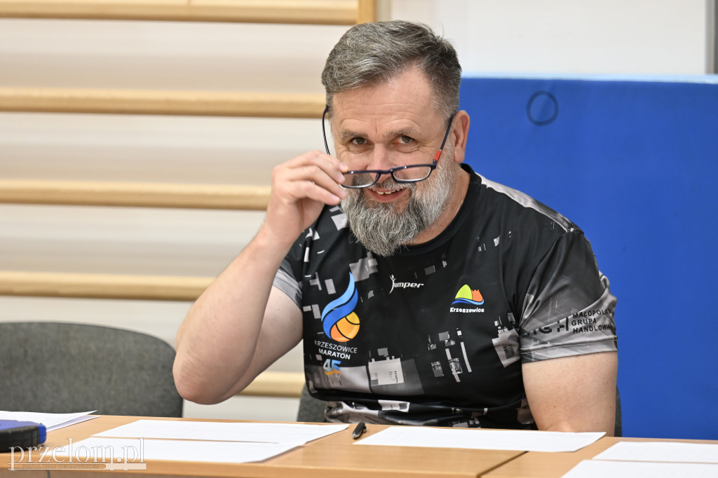 Wielkie granie dla Mikołaja - Rodzinny Turniej Siatkówki w Krzeszowicach - 10.05.2026