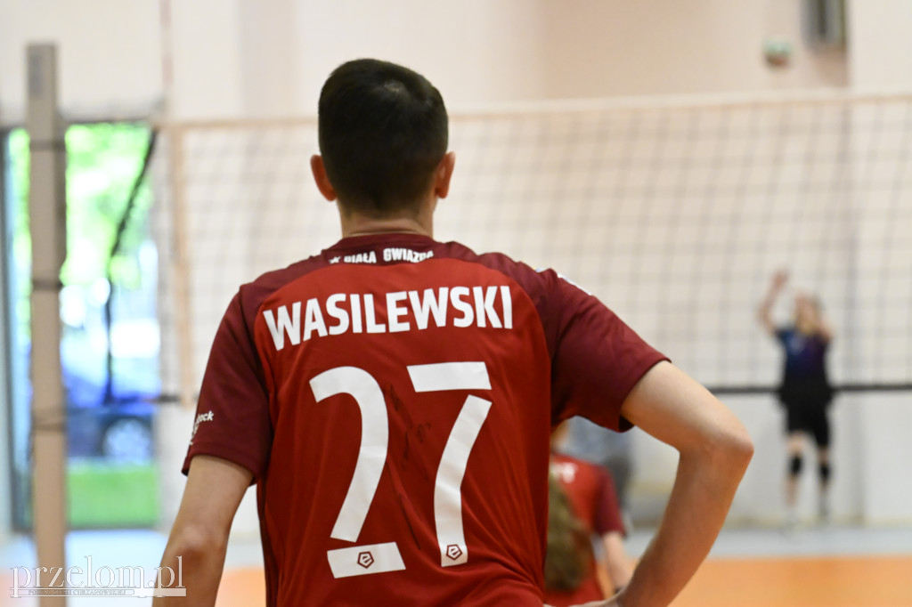Wielkie granie dla Mikołaja - Rodzinny Turniej Siatkówki w Krzeszowicach - 10.05.2026