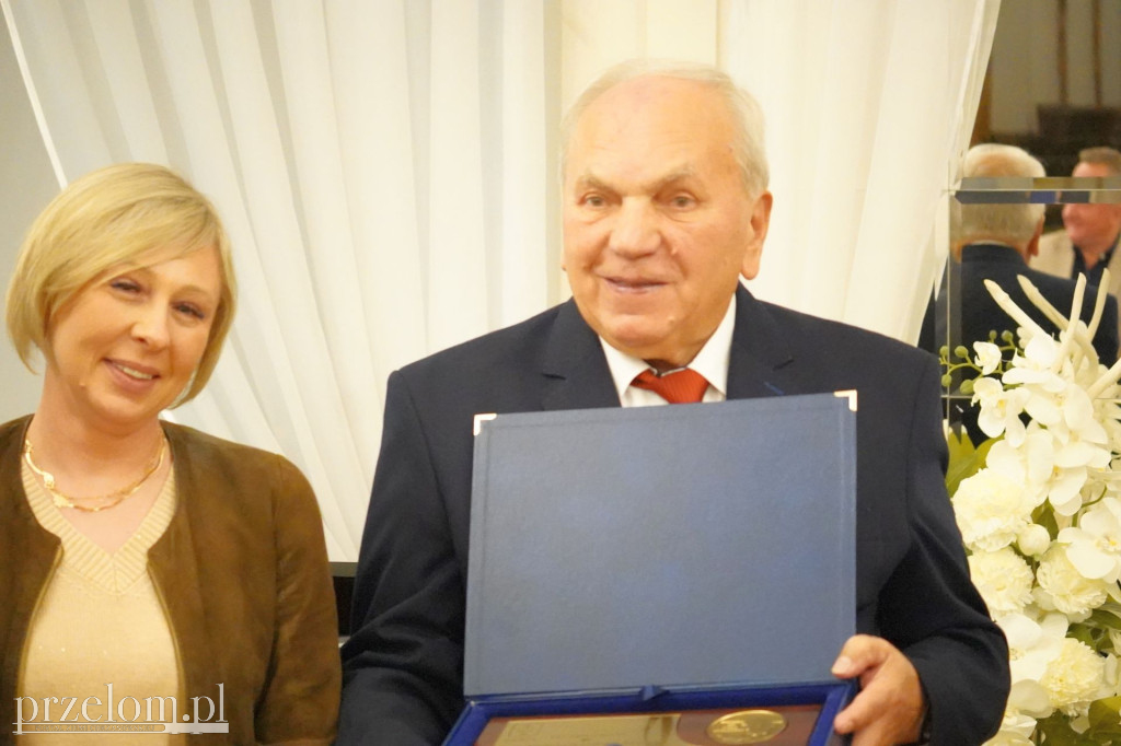 Medal dla Kazimierza Andrzeja Noworyty