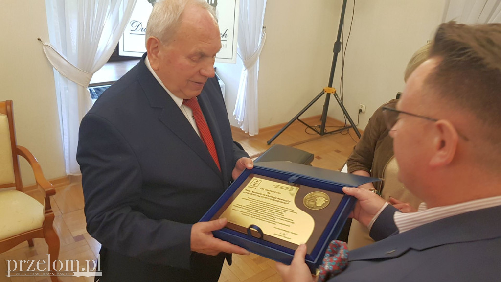 Medal dla Kazimierza Andrzeja Noworyty