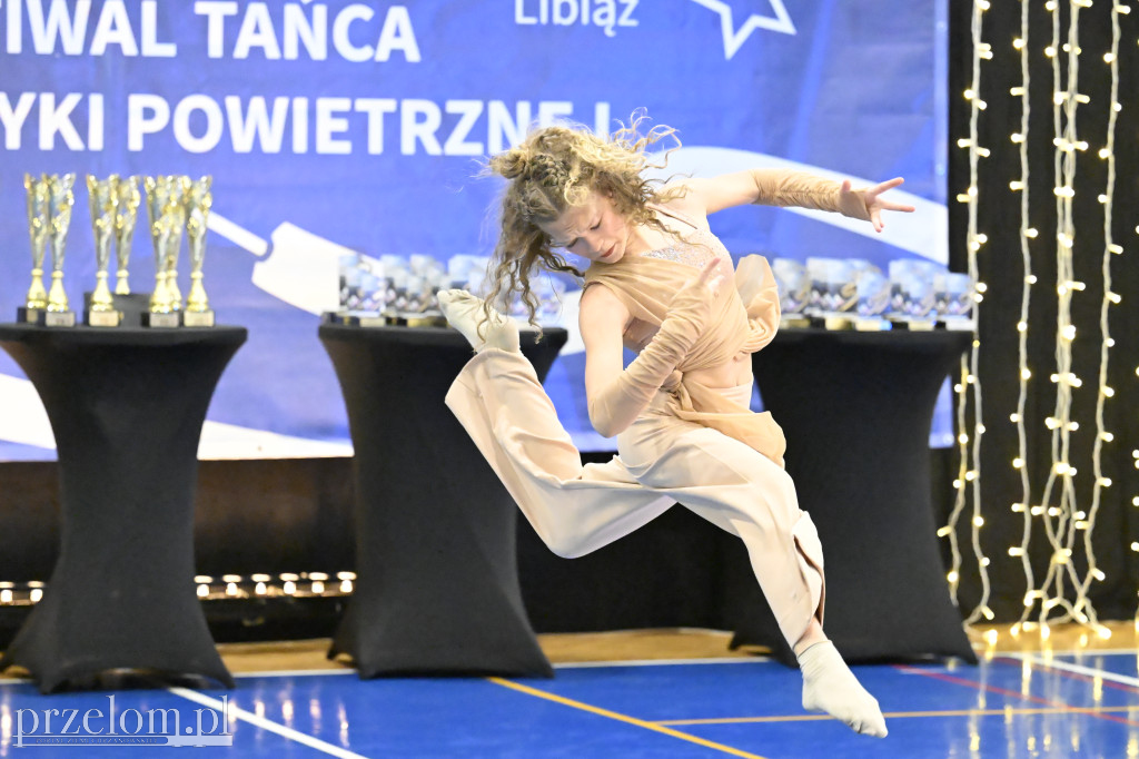 XXII Festiwal tańca i akrobatyki powietrznej Wirujące Sznurowadło - 16.05.2026