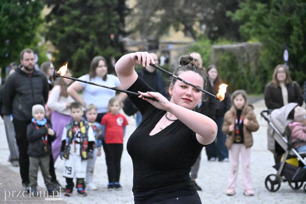 Pociąg do biegania  - VIII Chrzanowski Bieg Uliczny - 16.05.2026