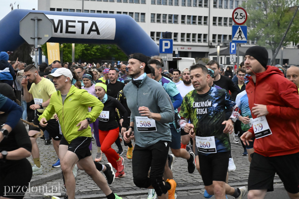 Pociąg do biegania  - VIII Chrzanowski Bieg Uliczny - 16.05.2026