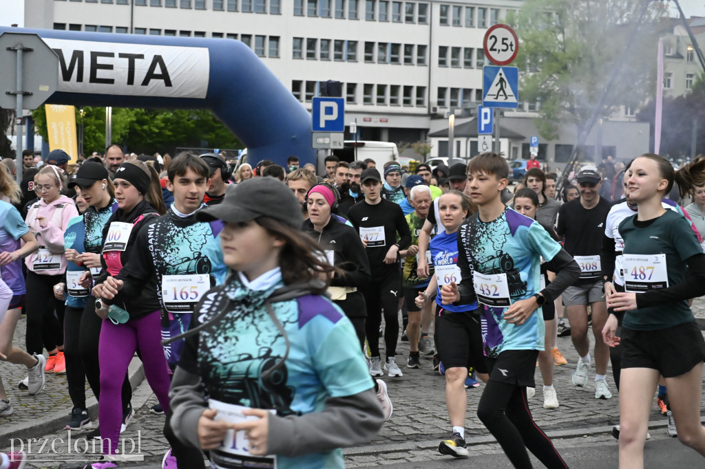 Pociąg do biegania  - VIII Chrzanowski Bieg Uliczny - 16.05.2026