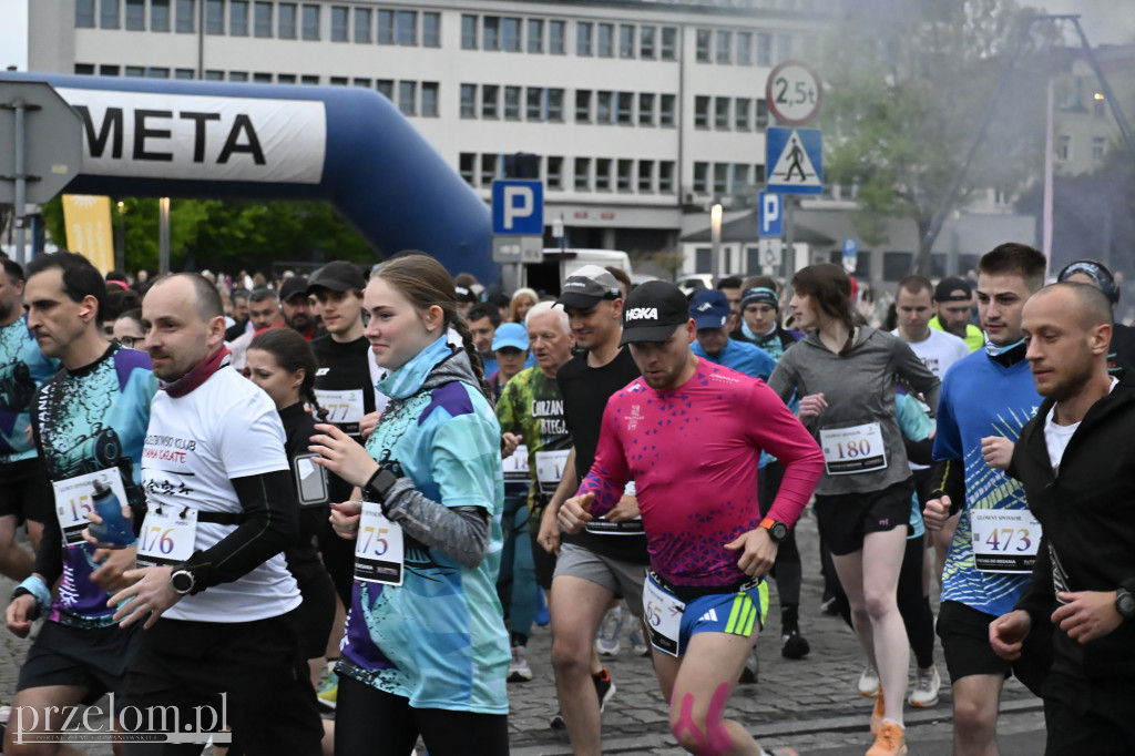 Pociąg do biegania  - VIII Chrzanowski Bieg Uliczny - 16.05.2026