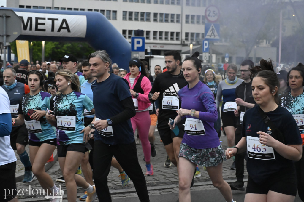 Pociąg do biegania  - VIII Chrzanowski Bieg Uliczny - 16.05.2026