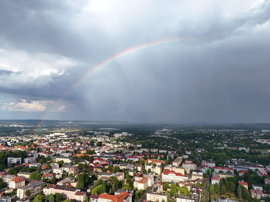 Tęcza w Przełomowych kadrach