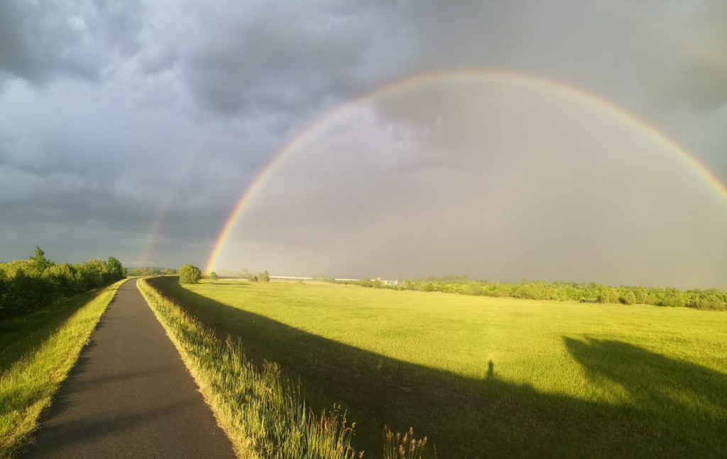 Tęcza w Przełomowych kadrach