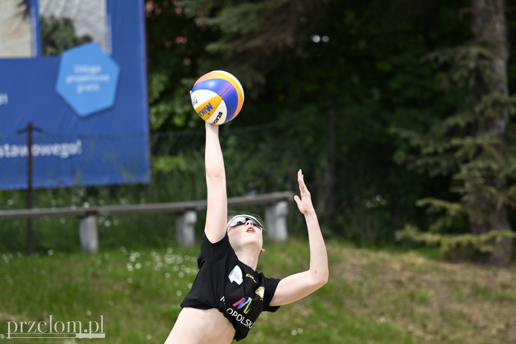 Półfinał Mistrzostw Małopolski Młodziczek w Siatkówce Plażowej - 23.05.2026