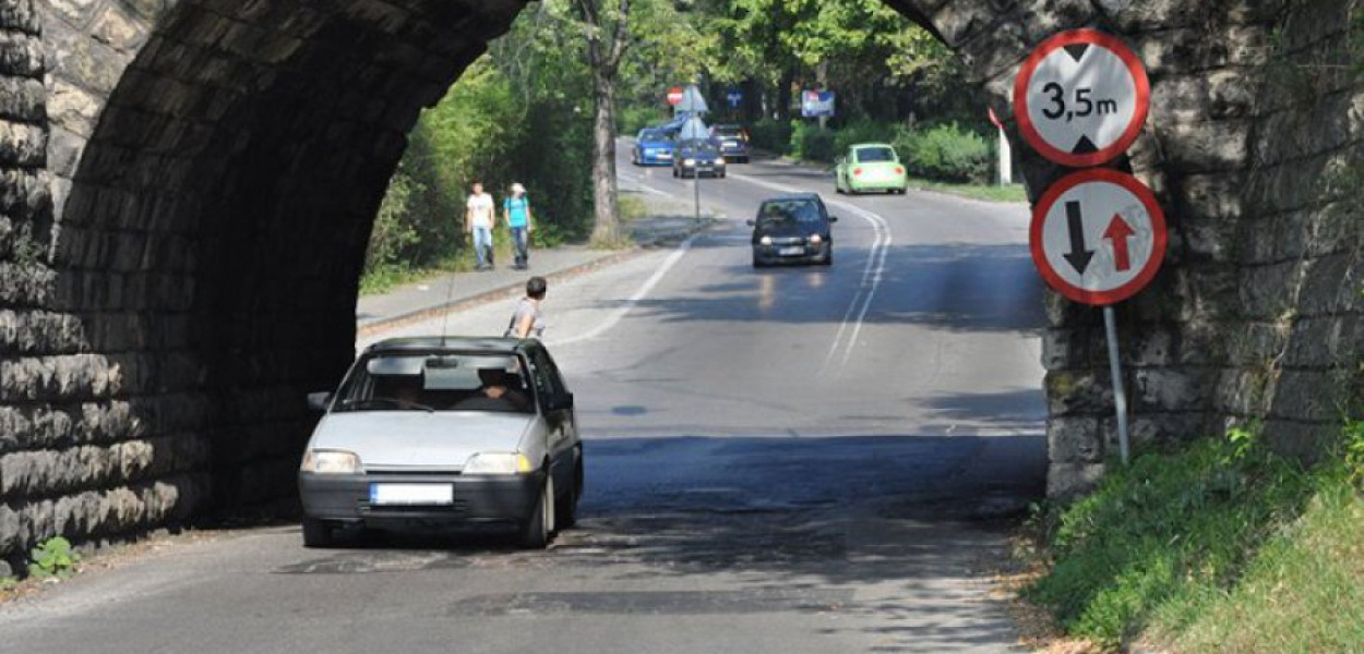 W najbliższy weekend przejazd pod wiaduktem z ul. Siennej na ul. Podwale będzie zamknięty 