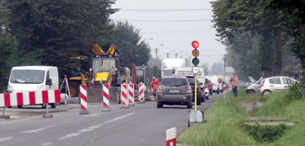 Kierowcy jadący ul. Krakowską muszą liczyć się z utrudnieniami w ruchu