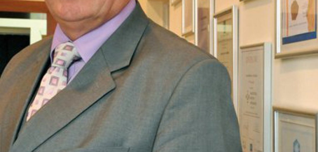 Adamczyk żegnając się z urzędem wziął na odchodne blisko 130 tys. zł