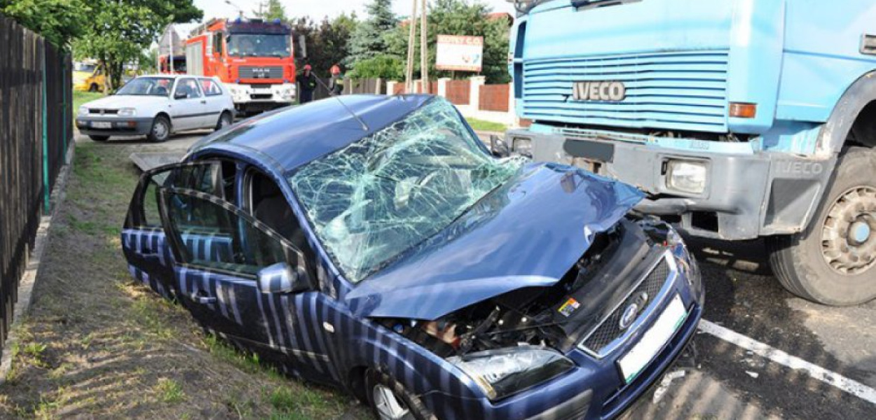 Dwie osoby odniosły obrażenia w czwartkowym wypadku na ul. Beskidzkiej w Libiążu Fot. Mateusz Kamiński 