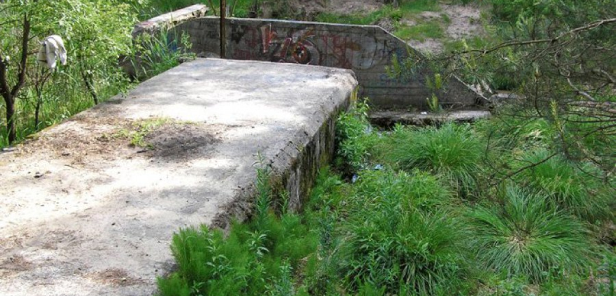 Betonowa tama zalewu w Płokach