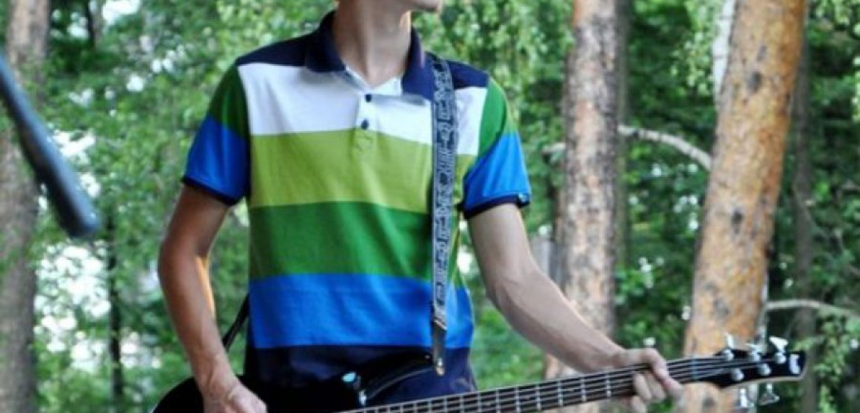 Kamil Bąba, basista zespołu Unstress