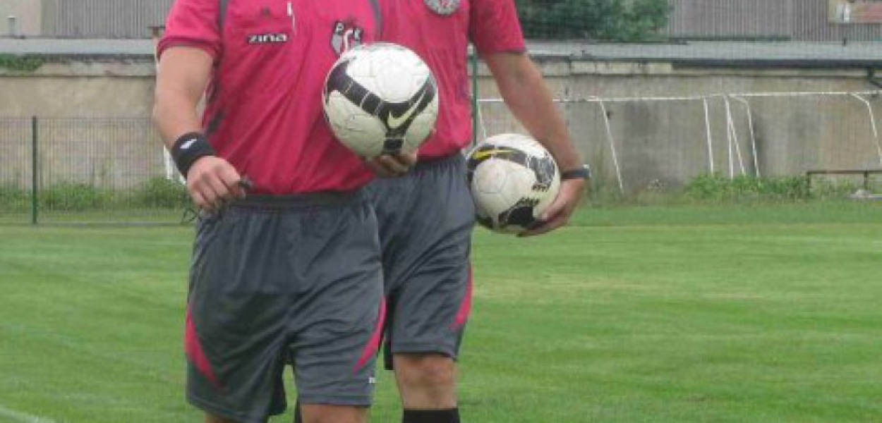 Jonasz Kita (z lewej) i Dariusz Zawadziński, wiceprzewodniczący KS Chrzanów. Fot. Adam Banach