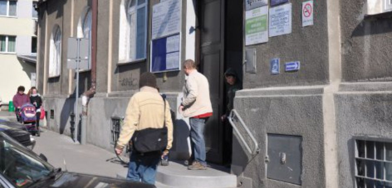 Od 1 kwietnia nocne i świąteczne dyżury lekarskie mają być świadczone w budynku ZLA przy ul. Sokoła w Chrzanowie 