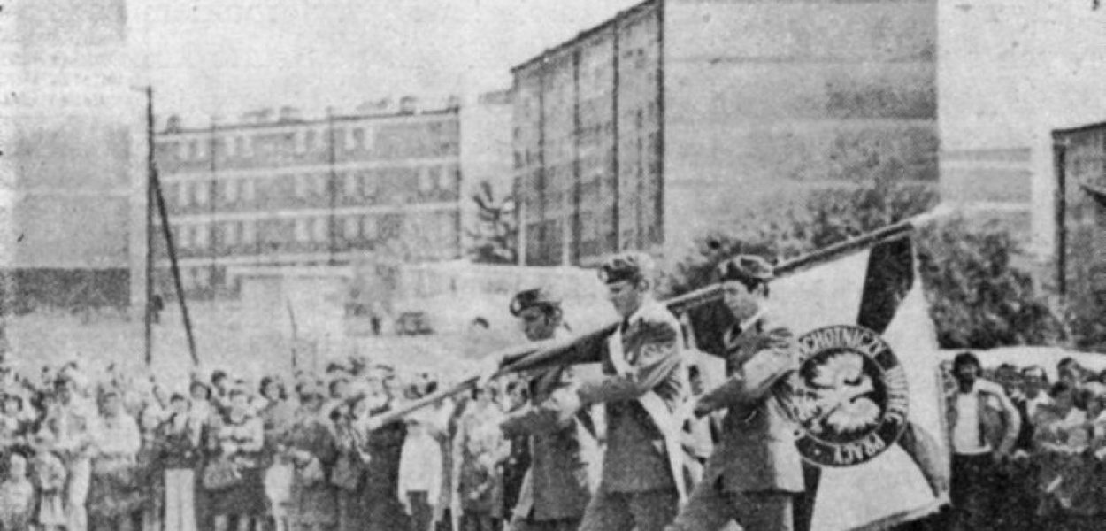 Defilada podczas ślubowania w roku 1978