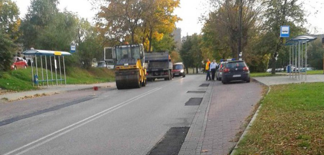 Część kierowców ma mieszane uczucia. Wyczekiwana naprawa wreszcie się rozpoczęła, ale, ich zdaniem, wygląda na prowizorkę