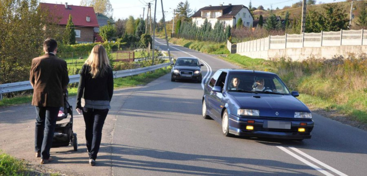 Każdy, kto choć raz jechał ul. Ostra Góra w Psarach wie, że jest tu niebezpiecznie