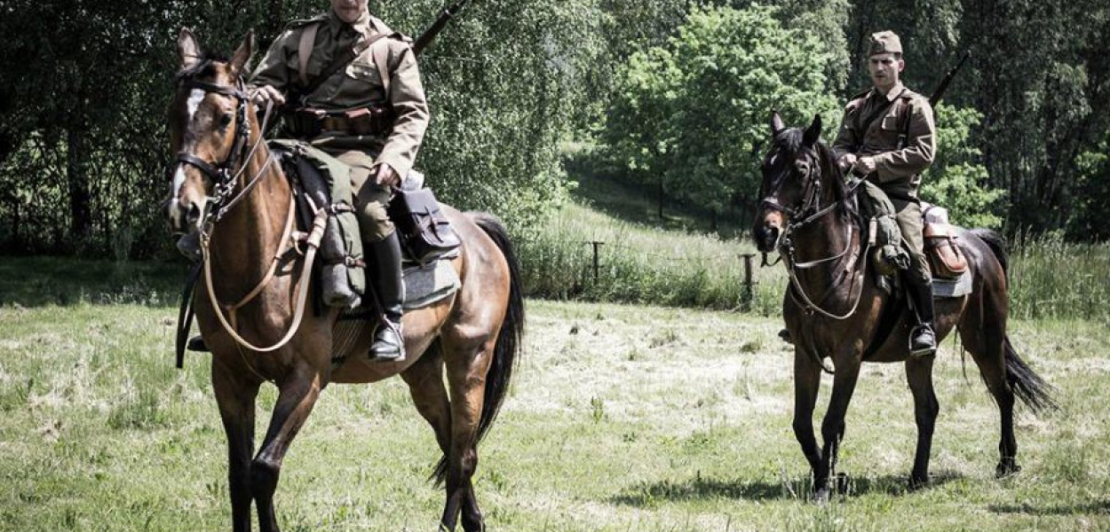 Członkowie grupy rekonstrukcyjnej na planie filmu &quot;Pilecki&quot; Fot. Kamil Wędzicha