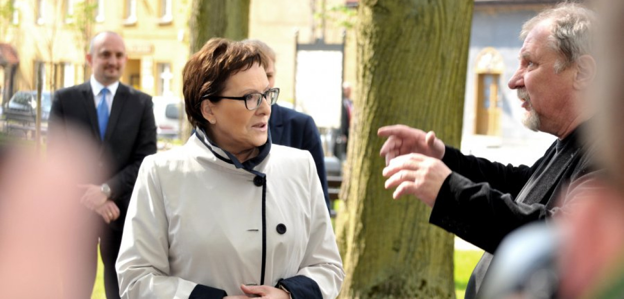 Andrzej Grabowski, gdy opowiadał premier Ewie Kopacz o swoim miasteczku, robił czasem groźne miny