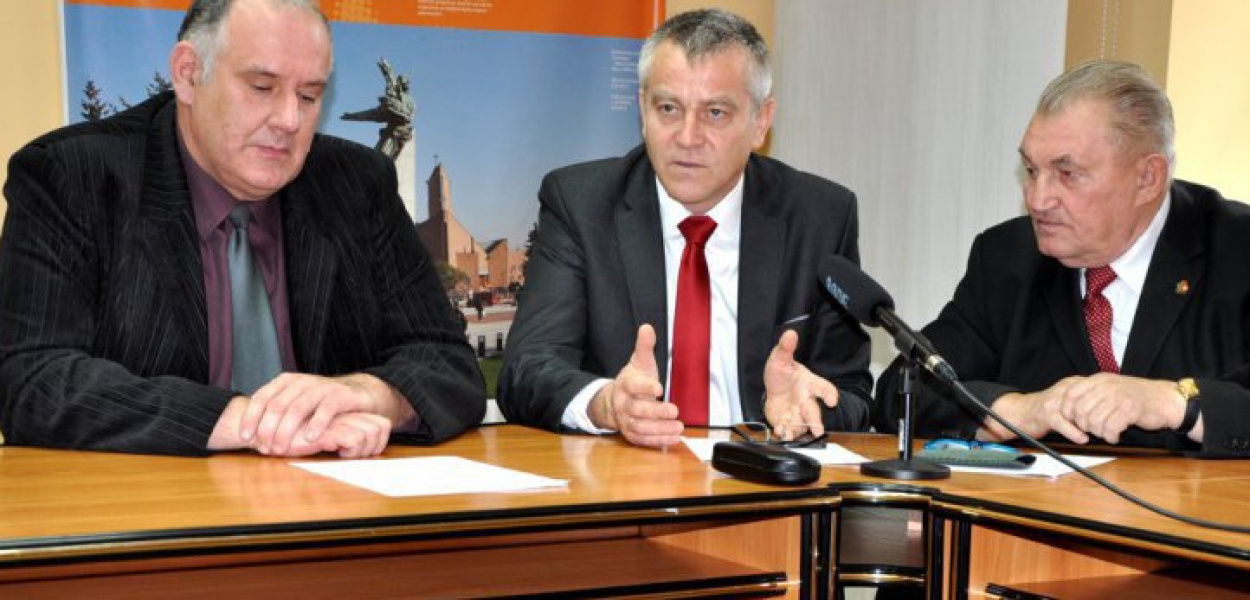 Roman Madejski, Krzysztof Zubik i Stanisław Zygadło uważąją, że miesiąc to wystarczająco dużo czasu, by przekonać chrzanowian do udziału w referendum 