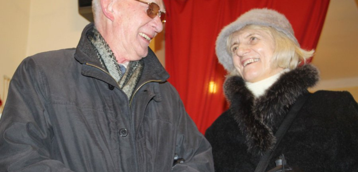 Mieczysław Andrzej Lisiński z żoną Haliną zawsze znajdował wspólny język. Oboje wykonywali ten sam zawód, oboje są niewidomi. Fot. Marek Oratowski