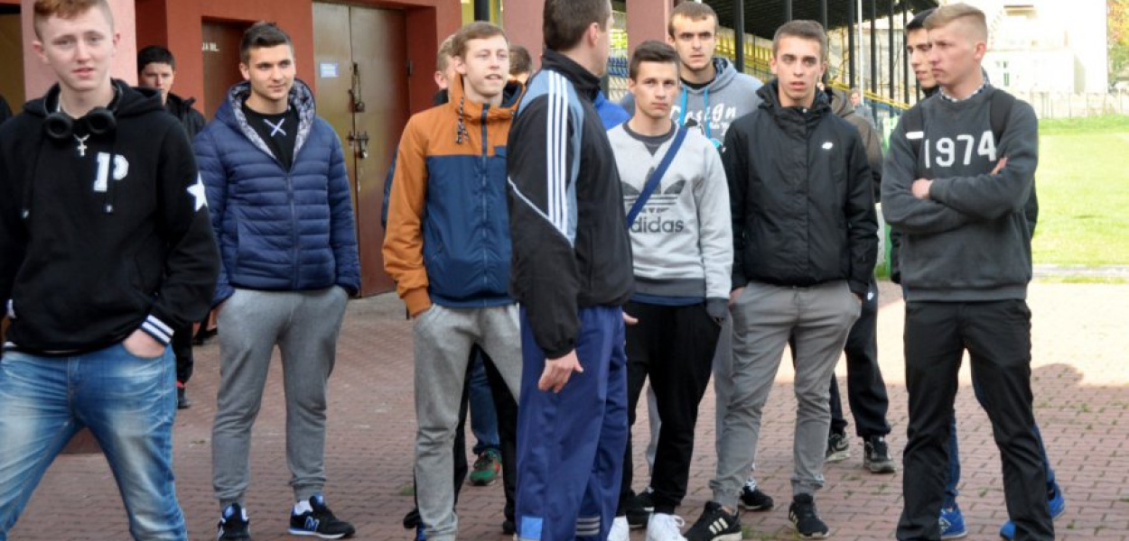 Juniorzy starsi MKS stanęli murem za trenerem Kacprem Ślusarkiem