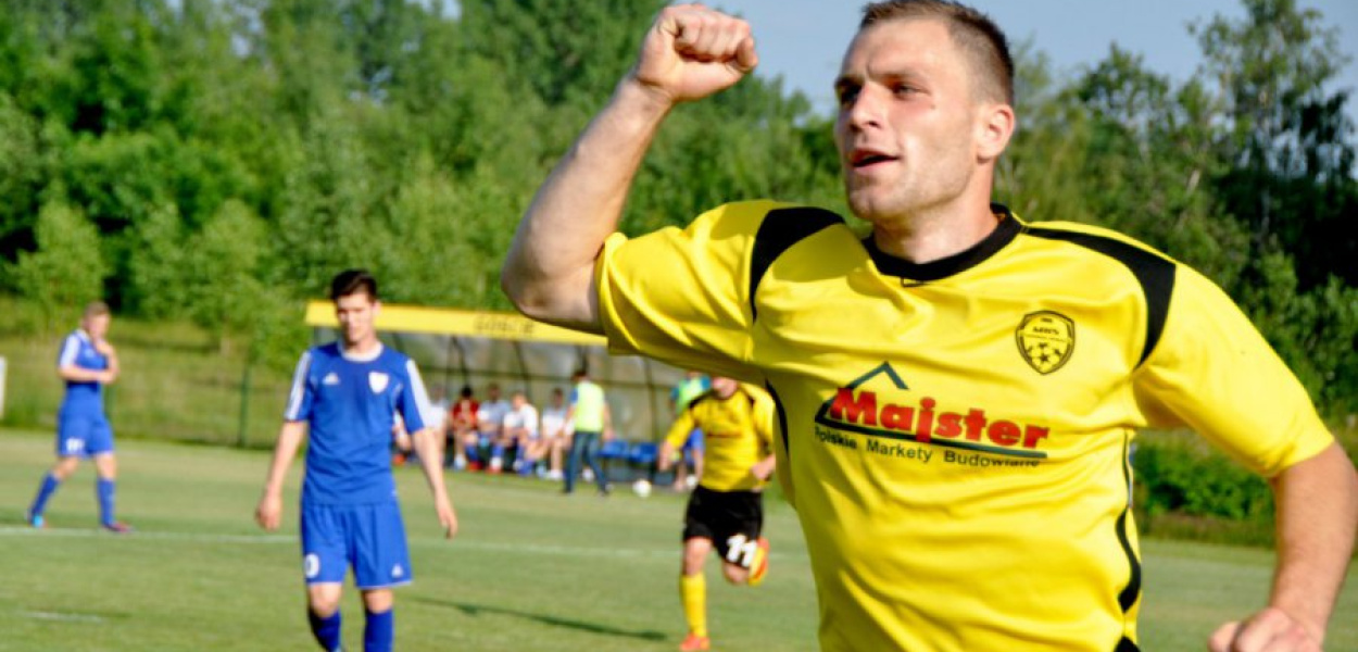 Michał Kowalik zdobył dwa gole dla trzebińskiego MKS w wygranym meczu z Nadwiślaninem Gromiec