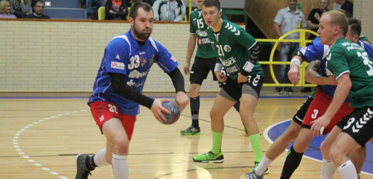 Przy piłce Michał Bednarczyk (MTS)