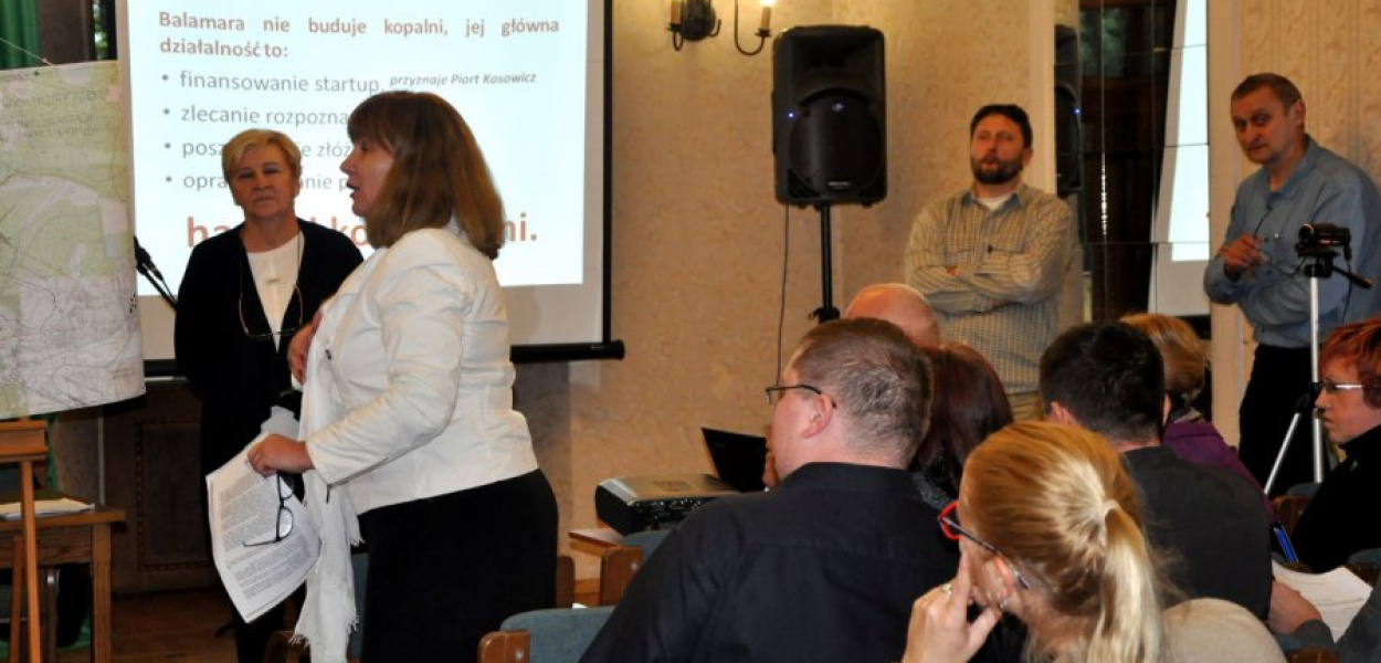  Agata Straś ze Stowarzyszenia Zielona Trzebinia apelowała do władz gminy, by nie ignorowały stanowiska mieszkańców w sprawie budowy KWK Korfanty