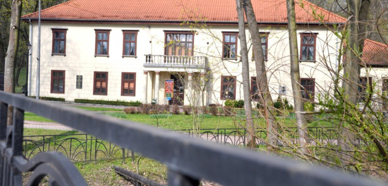 Do tej pory w starym pałacu Potockich siedzibę miał burmistrz. Niebawem Wacław Gregorczyk będzie ją musiał opuścić
