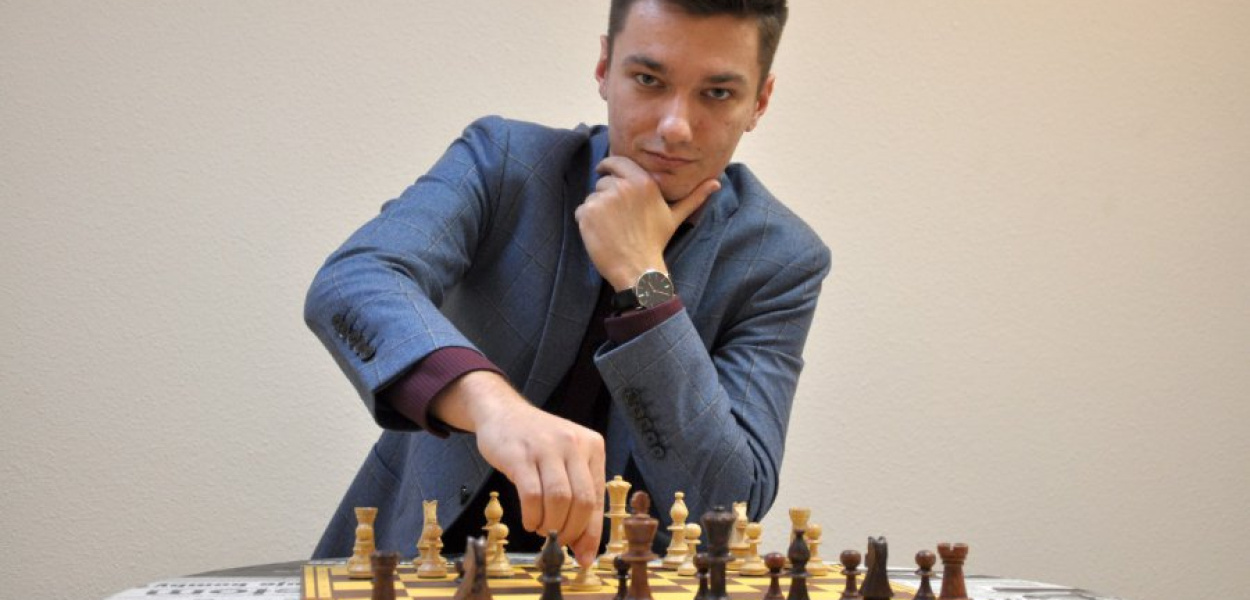 Daniel Sadzikowski z Chrzanowa niedawno zdoby dożywotni tytuł arcymistrza szachowego