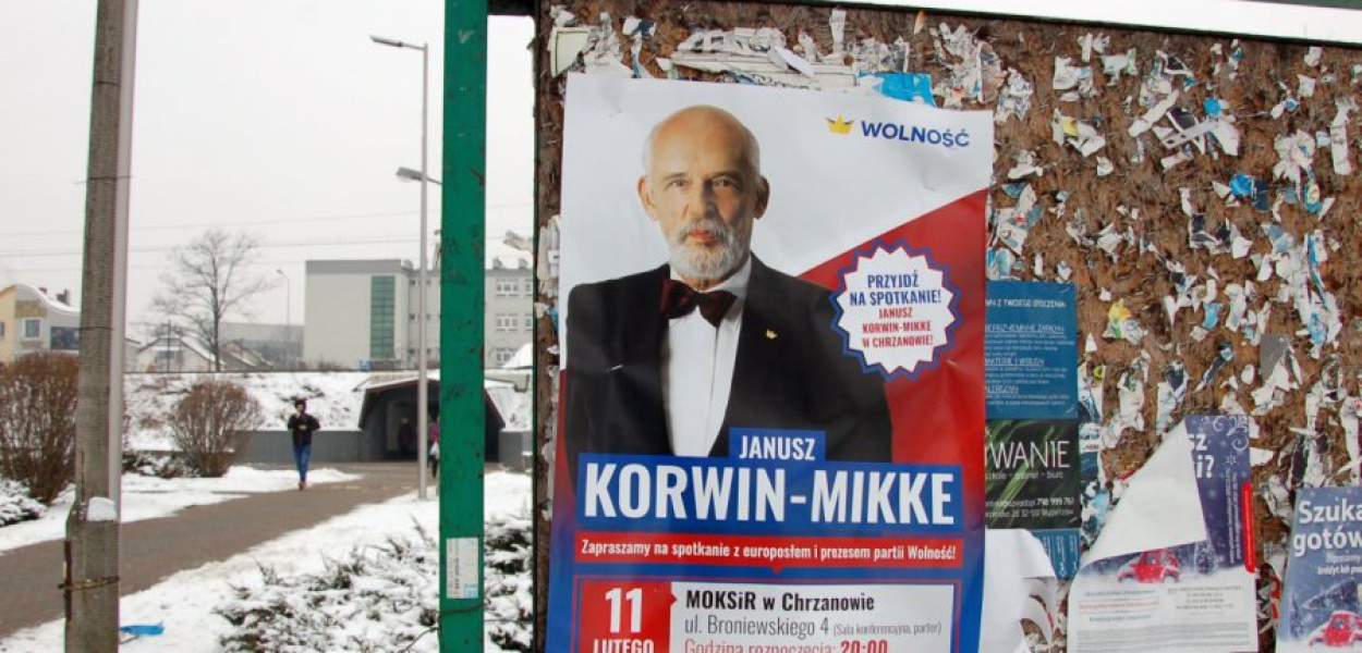 Na tablicach ogłoszeń w Chrzanowie wiszą plakaty zapowiadające spotkanie z politykiem