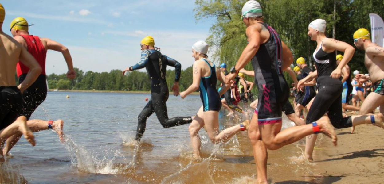Trzebiński triathlon cieszył się dużym zainteresowaniem. FOT. MAREK ORATOWSKI