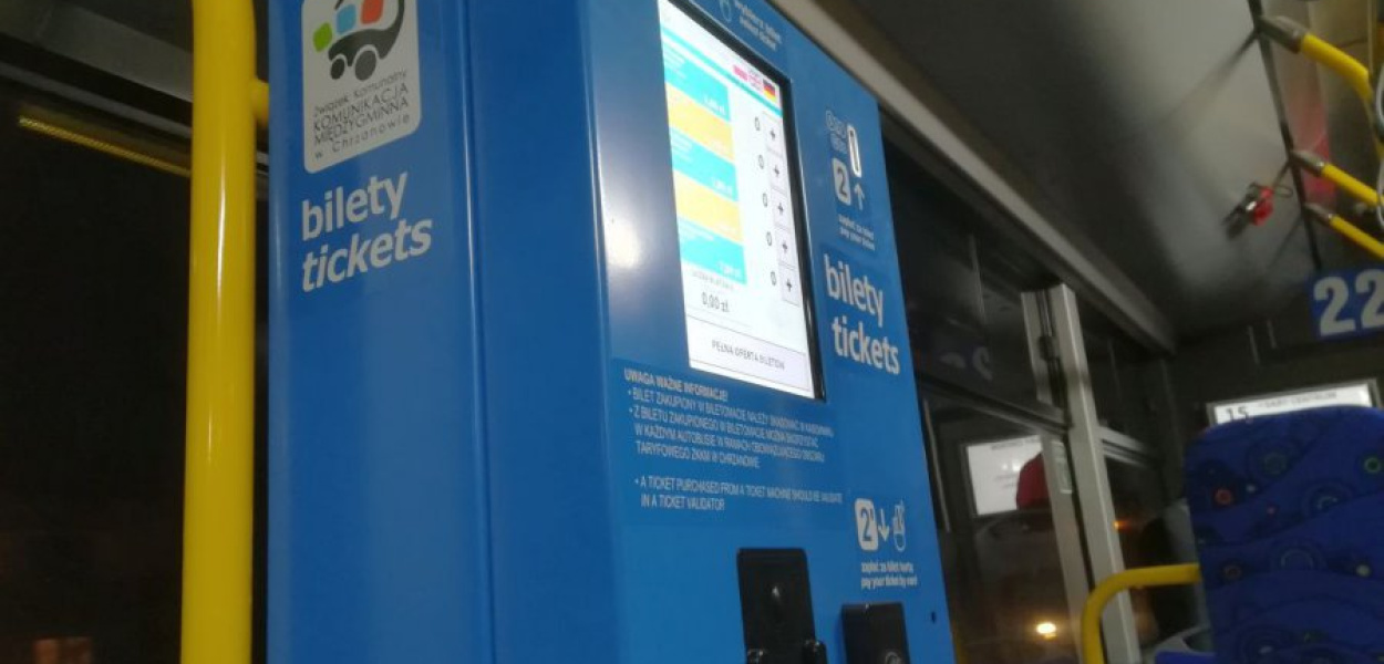 W biletomatach można płacić gotówką lub kartą