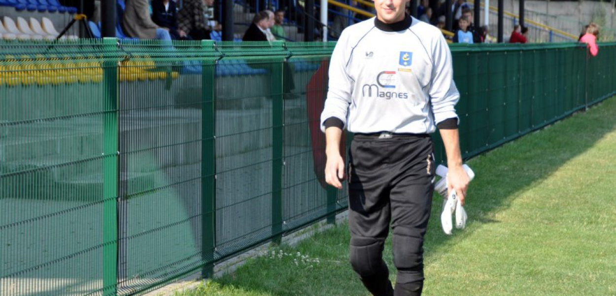 Maciej Budka podczas pikniku piłkarskiego w Trzebini w 2011 roku