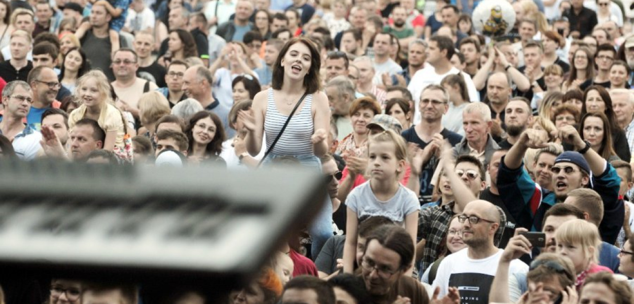 Gorąca publiczność na niedzielnym koncercie Lao Che