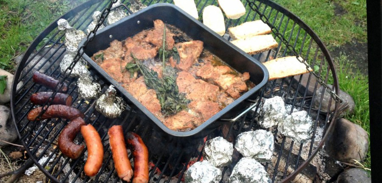 Na grill można wrzucić nie tylko kiełbasę, ale także inne smakołyki