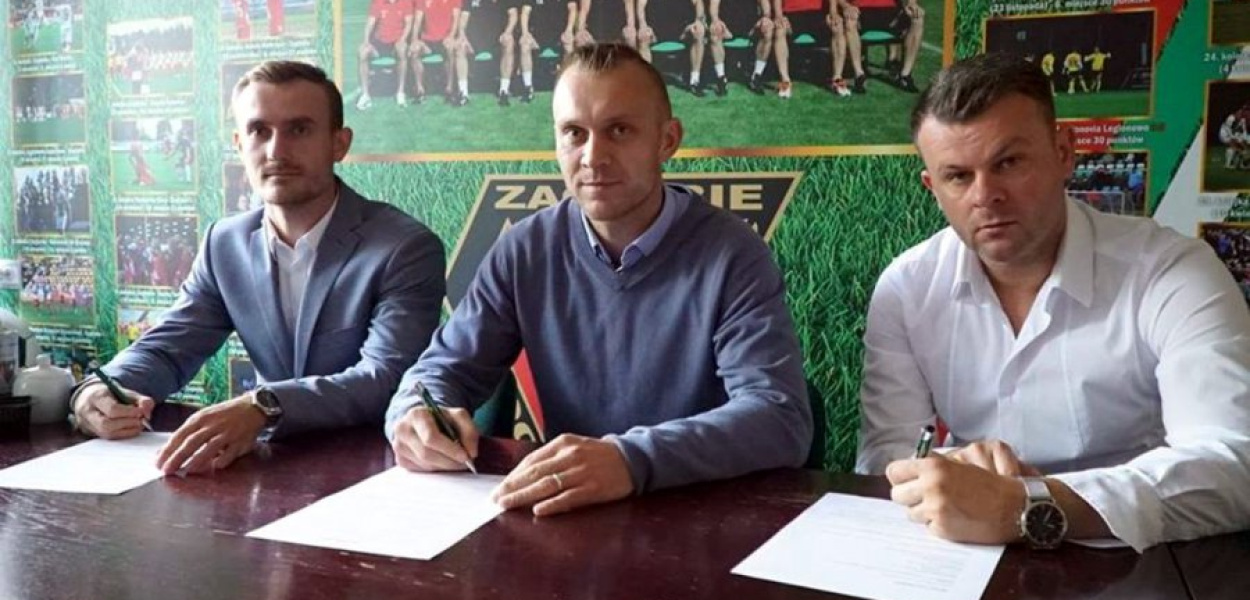 Piotr Kołodziej - koordynator szkolenia APMT Krzeszowice, Grzegorz Krzysiak - prezes APMT Krzeszowice, Marcin Jaroszewski - prezes Zagłębia Sosnowiec. Fot. Z archiwum AP Mam Talent Krzeszowice