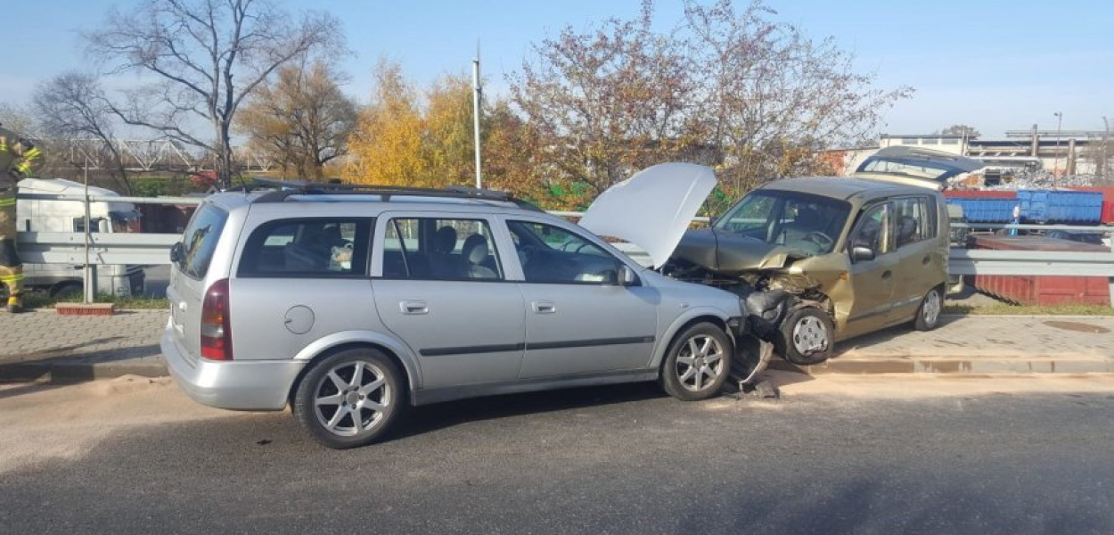 Opel uderzył w hyundaia. FOT. KPP Oświęcim
