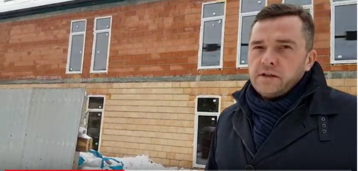Łukasz Skalny dyrektor krzeszowikiej budowlanki opowiada o inwestycji