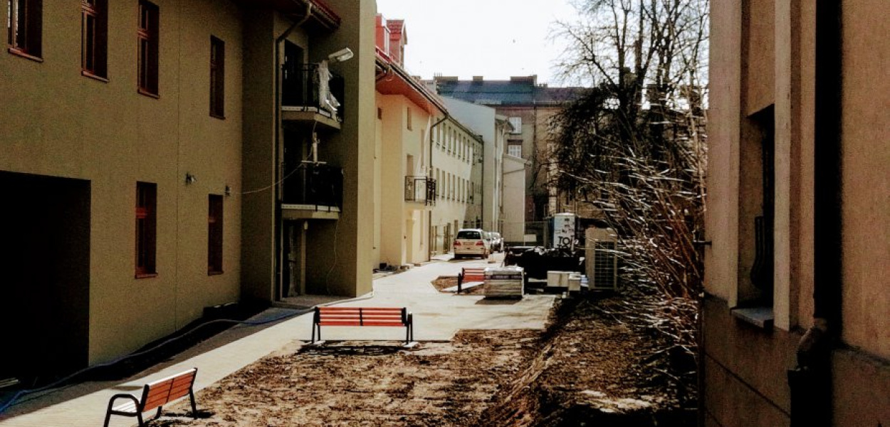 Nowa siedziba chrzanowskiego OPS „od podwórka&quot;