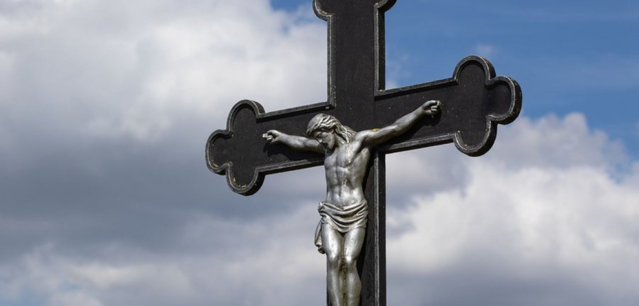 W Wielki Piątek późnym popołudniem odbywa się liturgia Męki Pańskiej