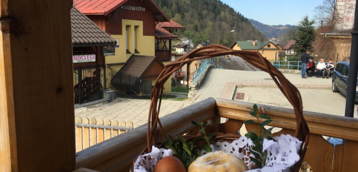Święta w górach to coraz popularniejsza opcja. Na zdjęciu: Szczawnica, widok na Palenicę