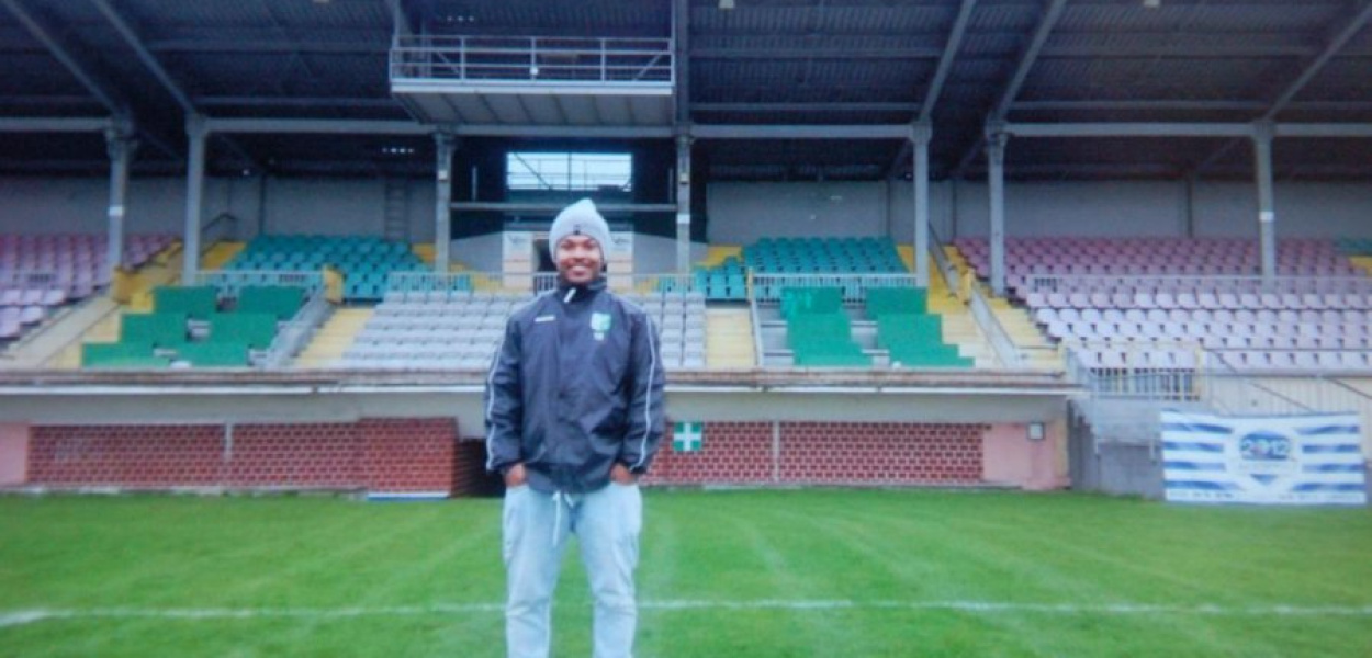 Glauber de Oliviera de Andrande na stadionie Victorii Jaworzno, gdzie niedawno grała jedenastka Chełmka, fot. Paweł Sidorowicz