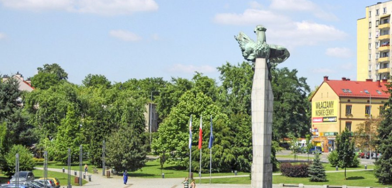 Chrzanów. Tutaj tylko orzeł ma niekwestionowana pozycję i pewną przyszłość w publicznej przestrzeni